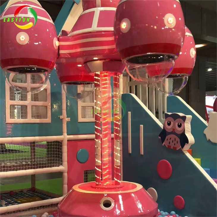 Hot Sell Ball Collection Sprinkling Ball Game Machine For Soft Playground In Amusement Park